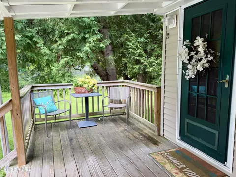 Exterior - 46 Pinehurst Ave, Pittsfield, MA 01201 photo 2 of 14