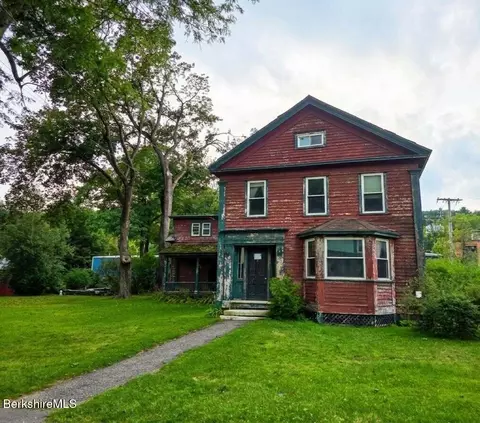 155 River Rd, Clarksburg, MA 01247