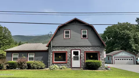 928 Main Rd, Stamford, VT 05352