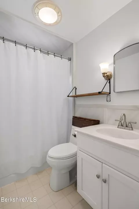 Bath - 22 Post Rd, Lenox, MA 01240 photo 2 of 3