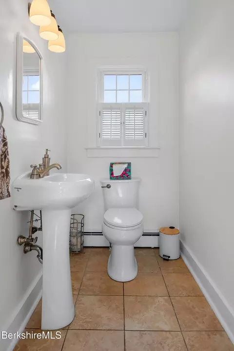 Bath - 22 Post Rd, Lenox, MA 01240 photo 1 of 3
