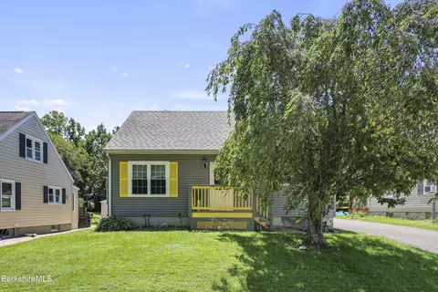 20 Cromwell Ave, Pittsfield, MA 01201