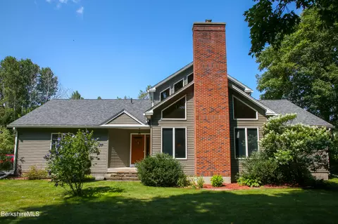 18 East Rd, Adams, MA 01220
