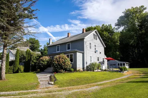 12 Mountain St, Great Barrington, MA 01230