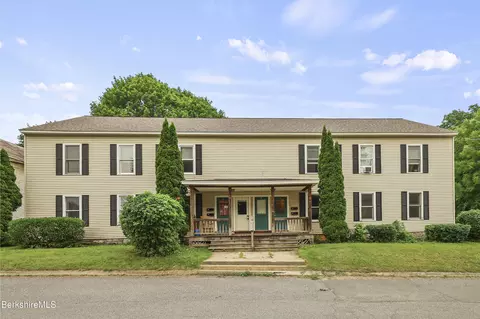 15-17 Temple St, Adams, MA 01220