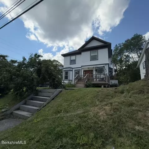 77 Onota St, Pittsfield, MA 01201