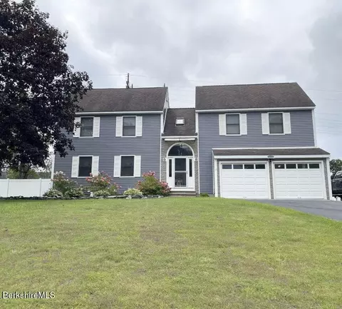 16 Juliana Dr, Pittsfield, MA 01201