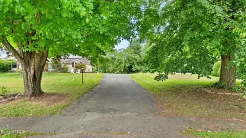 53 Greenings Ave, Pittsfield, MA 01201