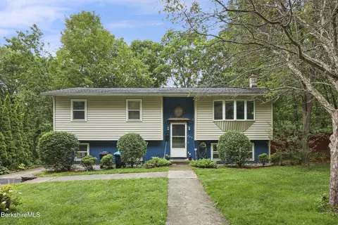 225 Brown St, Pittsfield, MA 01201