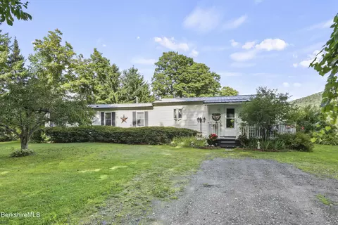 344 Stewart White Rd, Cheshire, MA 01225
