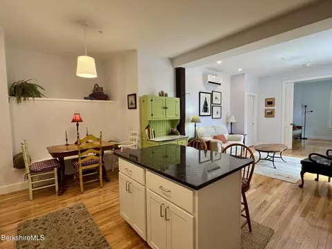 10 Deerfield Ave UNIT 9, Shelburne, MA 01370