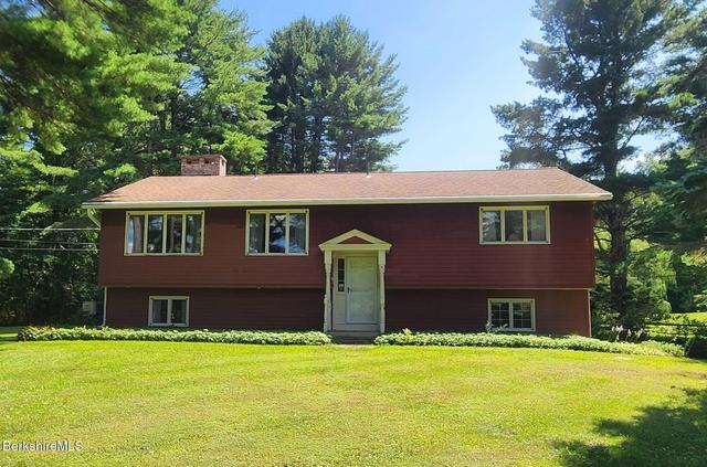 13 Glendale Middle Rd, Stockbridge, MA 01262