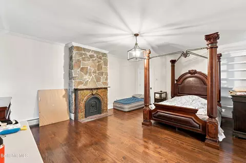 Bedroom - 45 Forest St, Lee, MA 01238 photo 18 of 32