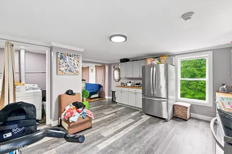 Entry Way - 45 Forest St, Lee, MA 01238 photo 4 of 6