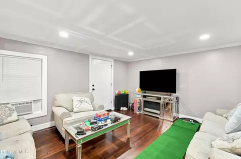 Entry Way - 45 Forest St, Lee, MA 01238 photo 1 of 6