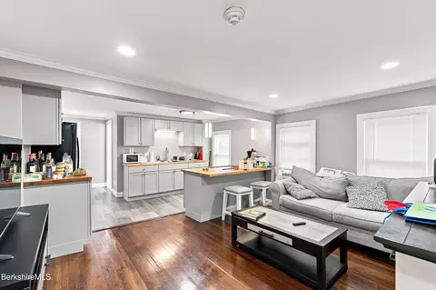 Entry Way - 45 Forest St, Lee, MA 01238 photo 5 of 6