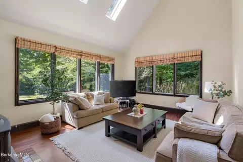 Living - 150 Cedar Heights Rd, Redhook, NY 12571 photo 2 of 4
