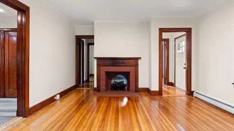 Living - 3 Tor Ct, Pittsfield, MA 01201 photo 1 of 2