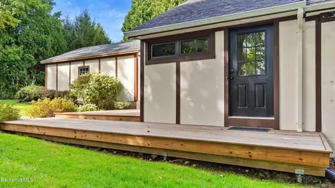 Exterior - 3 Tor Ct, Pittsfield, MA 01201 photo 2 of 6