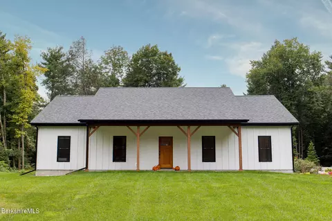 10 Terra Ferma Dr, Egremont, MA 01230