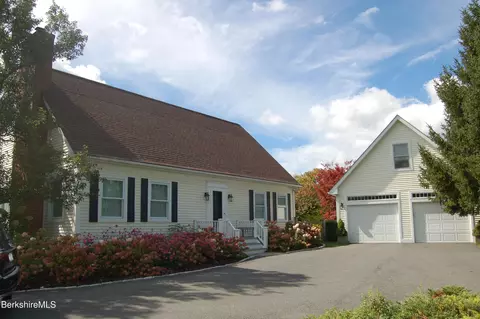 117 Creamery Rd, Egremont, MA 01230