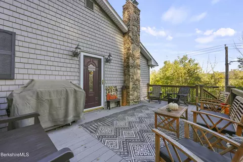 Exterior - 369 E Harbor Rd, Cheshire, MA 01225 photo 7 of 24