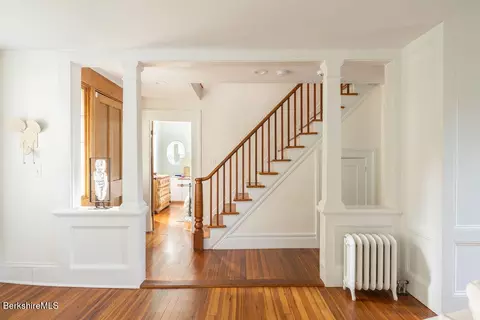 Entry Way - 3 Tyringham Rd, Monterey, MA 01245 photo 3 of 8