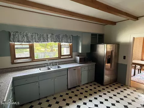 Kitchen - 75 Pomeroy Ave, Pittsfield, MA 01201 photo 1 of 1