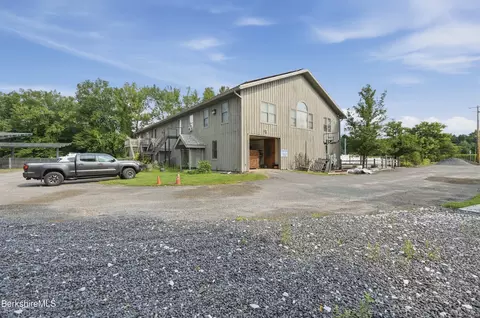Exterior - 560 S Main St, Sheffield, MA 01257 photo 4 of 8