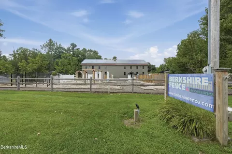 560 S Main St, Sheffield, MA 01257