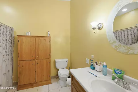 Bath - 560 S Main St, Sheffield, MA 01257 photo 2 of 3