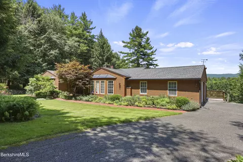 14 Hemlock Hill Rd, Great Barrington, MA 01230