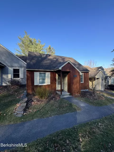 37 Corey Rd #12, Hancock, MA 01237