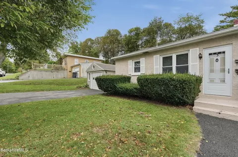 3 Cedar Ln, Adams, MA 01220