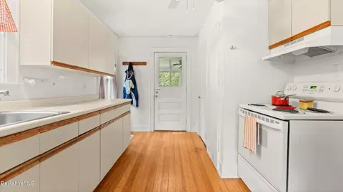 Entry Way - 52 Sheffield Rd, Egremont, MA 01230 photo 1 of 1