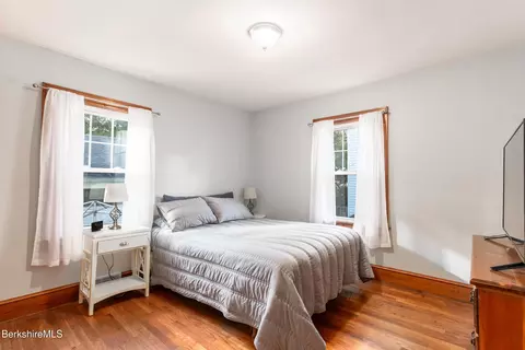 Bedroom - 90 Euclid Ave, Pittsfield, MA 01201 photo 1 of 6