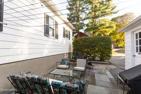 Exterior - 90 Euclid Ave, Pittsfield, MA 01201 photo 6 of 12