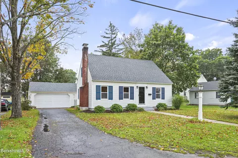6 Park Circle Dr, Dalton, MA 01226