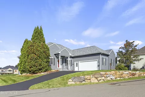 80 River Birch Ln #20, Dalton, MA 01226