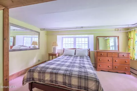 Bedroom - 264 260 Main Rd, Tyringham, MA 01264 photo 6 of 6
