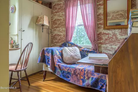 Bedroom - 264 260 Main Rd, Tyringham, MA 01264 photo 1 of 6