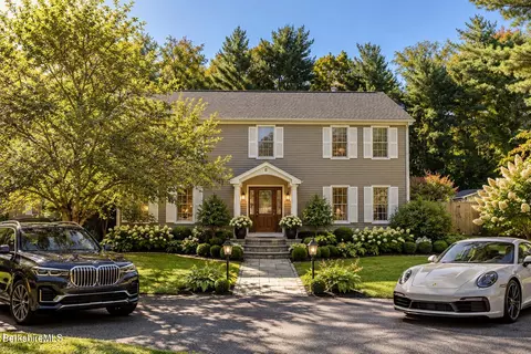 5 Crimson Ln, Great Barrington, MA 01230