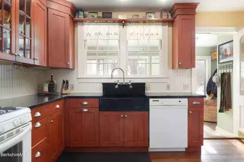Kitchen - 86 Main St, Sheffield, MA 01257 photo 3 of 4