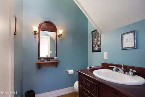 Bath - 86 Main St, Sheffield, MA 01257 photo 1 of 5