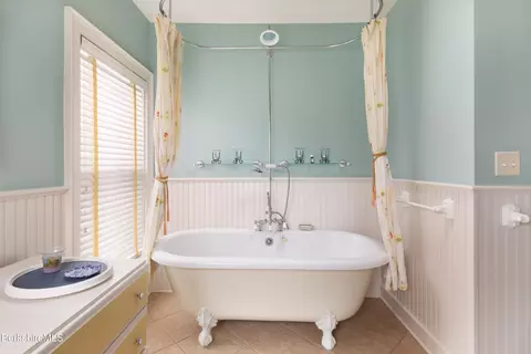 Bath - 86 Main St, Sheffield, MA 01257 photo 5 of 5