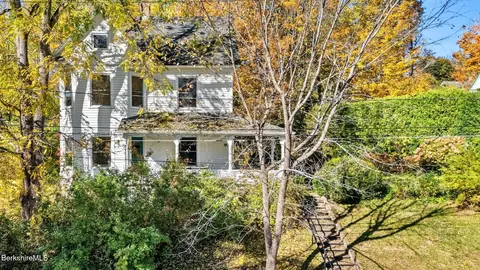 43 Castle St, Great Barrington, MA 01230