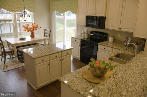 9124 River Hill Rd, Laurel, MD 20723 photo 7