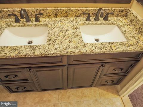 9633 Overton Dr, Laurel, MD 20723 photo 17
