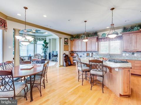 8299 Roxborough Loop, Gainesville, VA 20155 photo 12