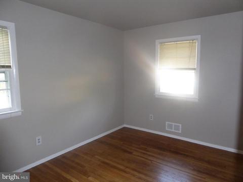 6714 Longridge Dr, Lanham, MD 20706 photo 10